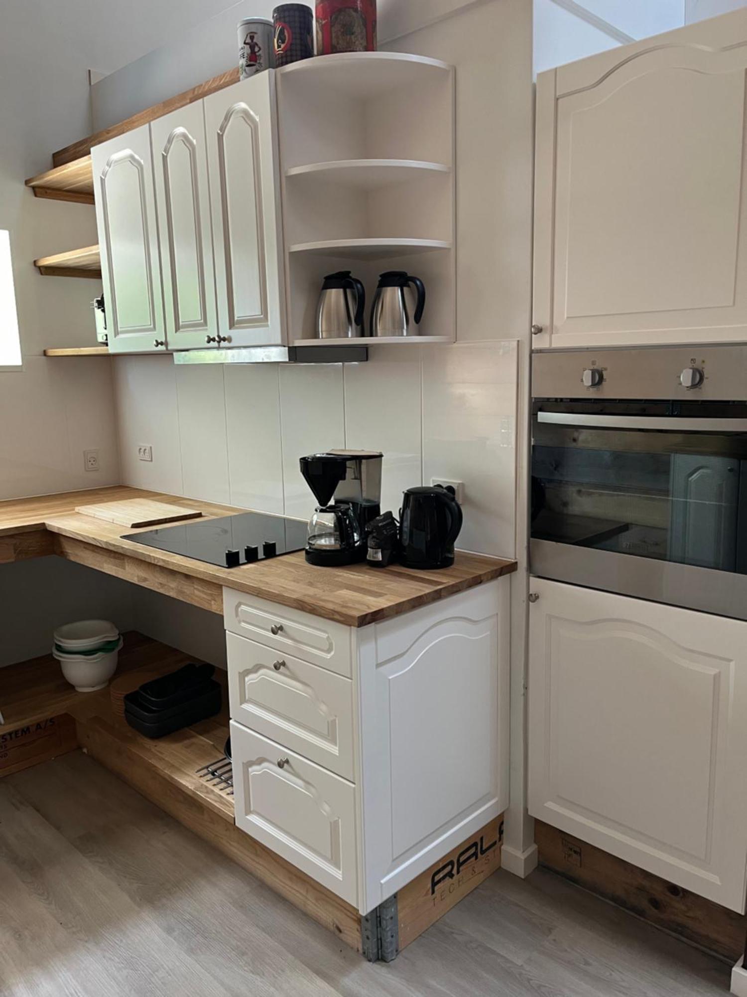 The Barn Guest House Give Екстериор снимка